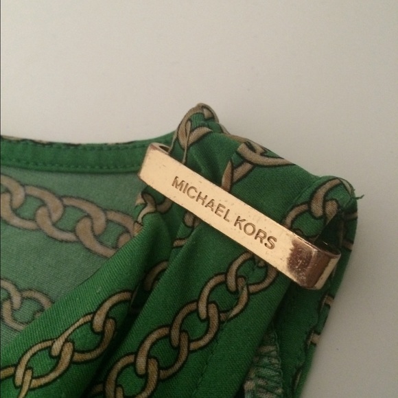 Michael Kors top💚 - Picture 3 of 4