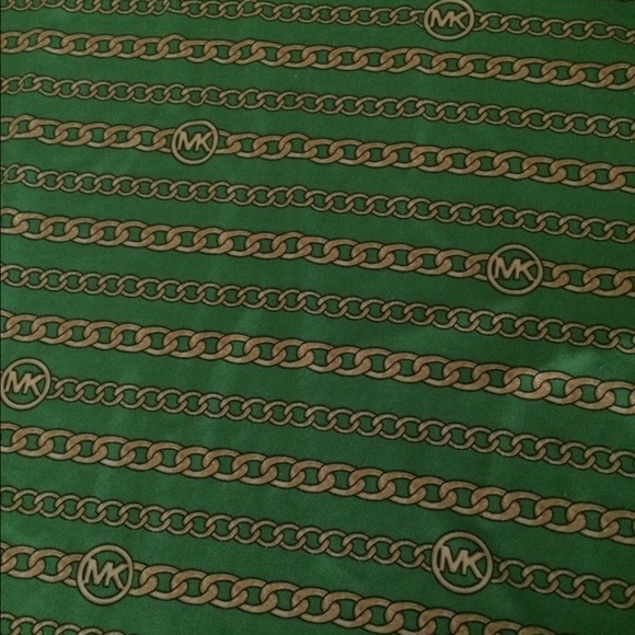 Michael Kors top💚 - Picture 4 of 4