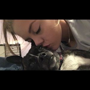 Meet your Posher, Delaney