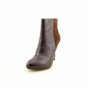 NWT Charles David Ynez Boot