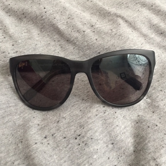 never worn Maui Jim Ailana's