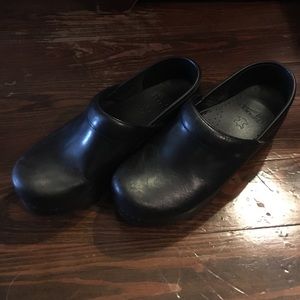 Dansko size 37 black