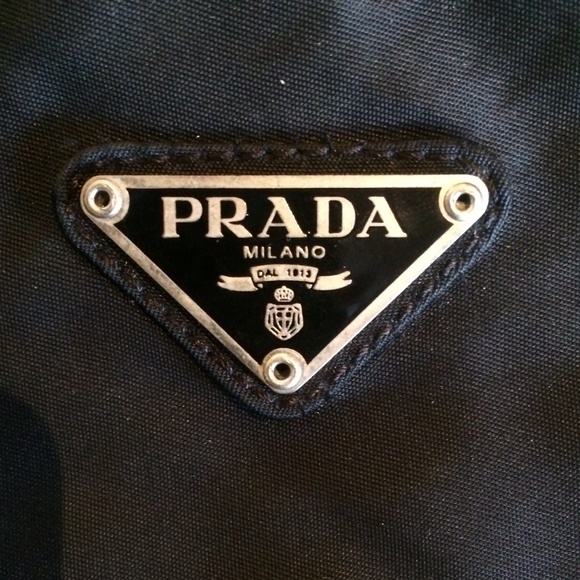 PRADA 🎀 Messenger Crossbody Gently Used