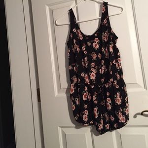Adorable Forever 21 floral romper!