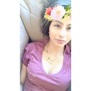 Meet your Posher, Genovee