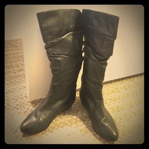 Steve Madden Black Leather Candence Boots