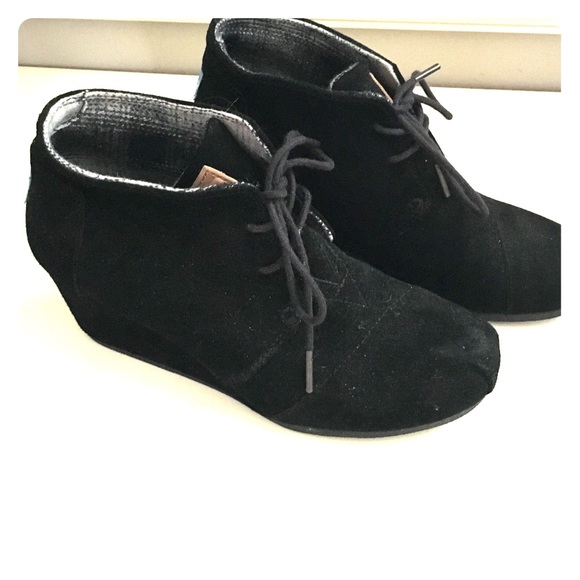 Toms Black Wedged Booties