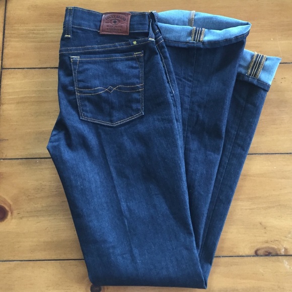 Never worn Lucky Brand Charlie Flare Size 2/26
