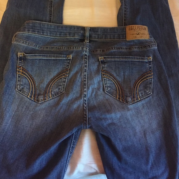Hollister medium wash skinny jeans - Picture 2 of 3