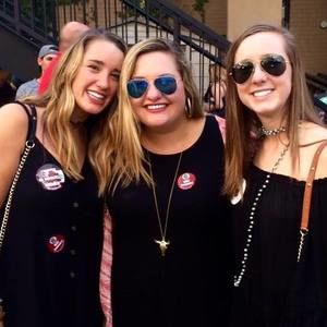 Meet your Posher, Lauren