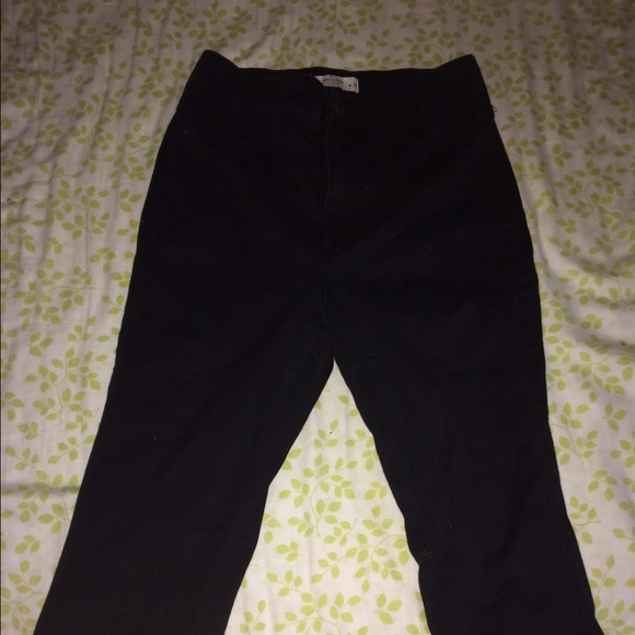 Black High-Waisted Jeggings