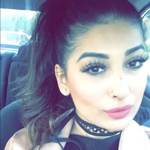 Meet your Posher, Mohy