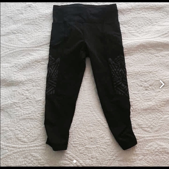 Size 2 Lululemon runners crops