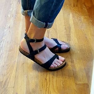 Scrappy black sandals