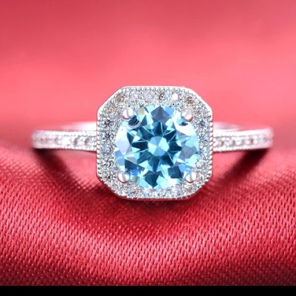 NEW GORGEOUS SILVER RING - Picture 2 of 3