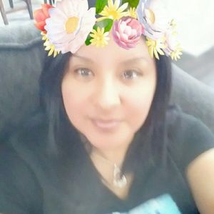 Meet your Posher, Claudia