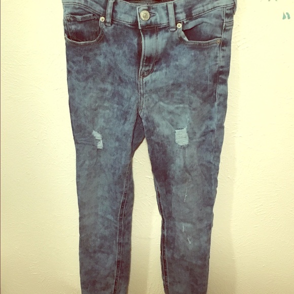 Jeans - Picture 1 of 2