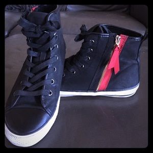 ALDO distressed tennis shoes