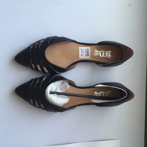Brand new with tags Black pointed toe flats