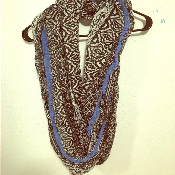 Infinity scarf - Picture 1 of 1