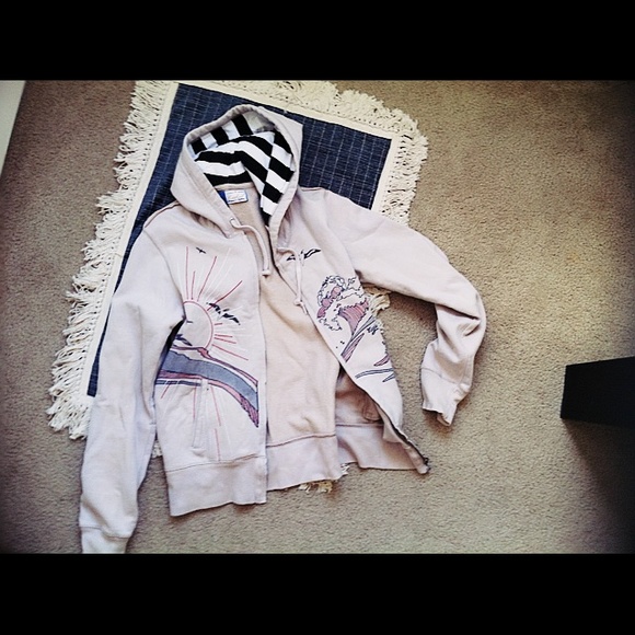 grey beach seagull embroidered zip up hoodie 🌊