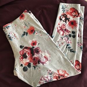 American Eagle Floral Print Leggings