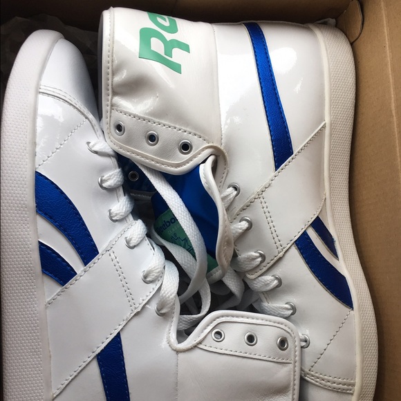 Blue & White REEBOK Classics Sz. 9