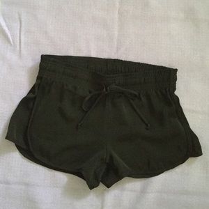 Rory Beca shorts - XS