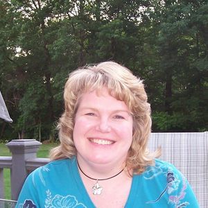 Meet your Posher, Debbie