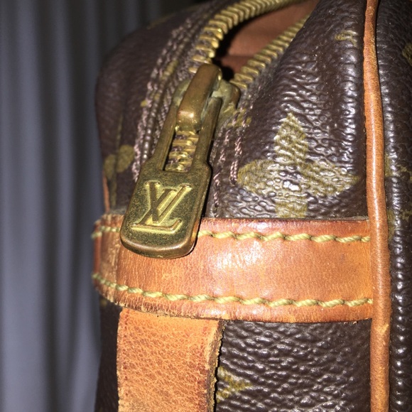 Louis Vuitton makeup/toiletry bag - Picture 4 of 4