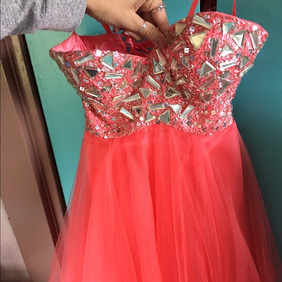 Adorable Homecoming Dress❤️❤️❤️ - Picture 2 of 4