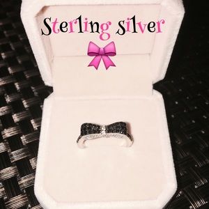 🎀Sterling silver bow ring with black CZs w/box🎀