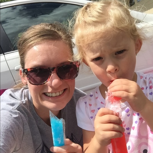 Meet your Posher, Jessie - Picture 4 of 4