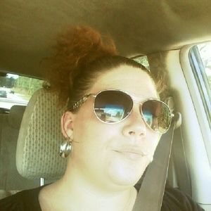 Meet your Posher, Christy