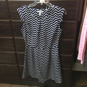 Navy and off white chevron print dress!