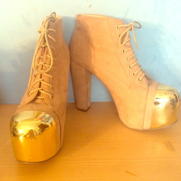 Gold metal cap beige/camel suede lita boots sz8