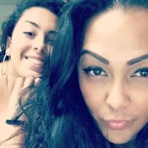 Meet your Posher, Maya