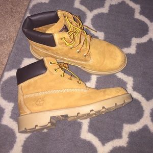 Timberland boots size boys 4.