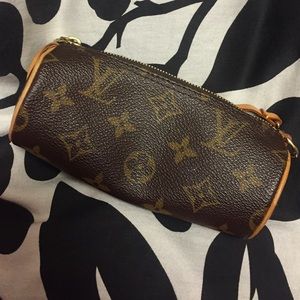 Louis Vuitton mini roll, leave email if interested
