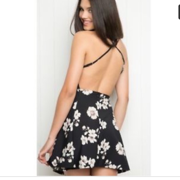 Pink and white floral Kristen dress - Picture 2 of 4