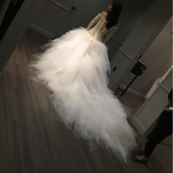 Wedding dress - Picture 4 of 4
