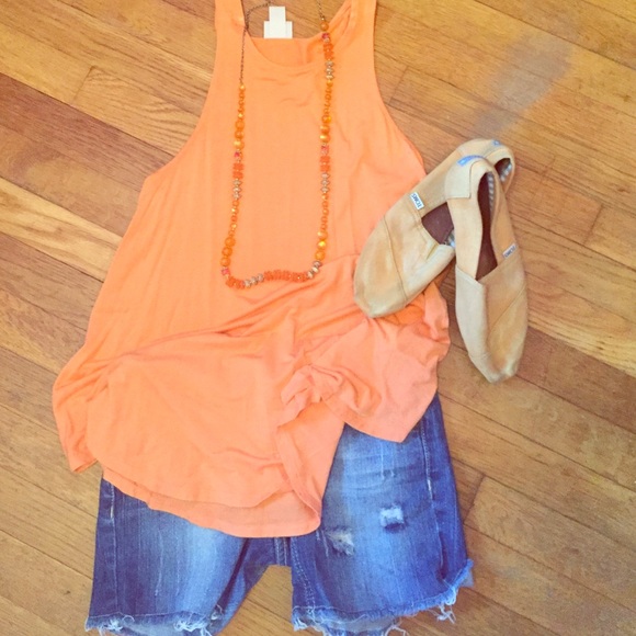 Orange toms - Picture 1 of 3