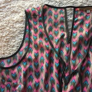 Arrowhead print top