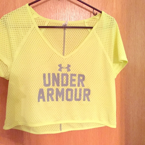 UA workout top