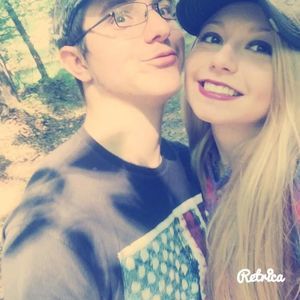 Meet your Posher, Halie