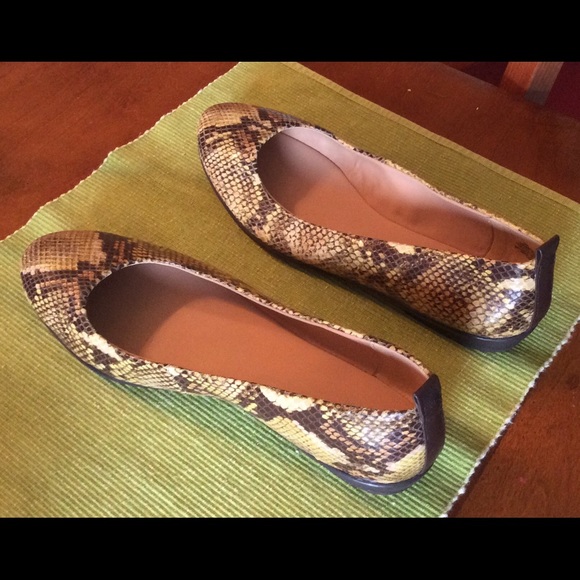 Easy Spirit Animal Print flat shoes, 10M