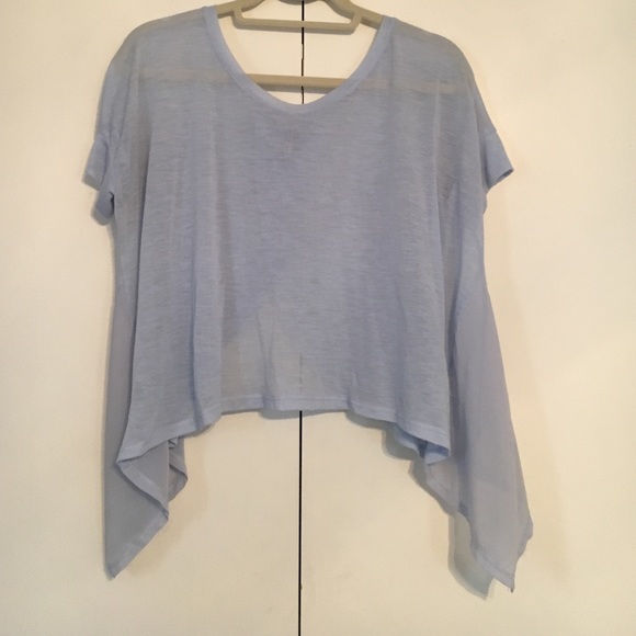 Baby blue cropped tee