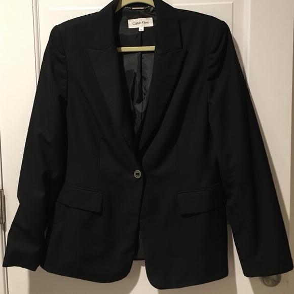 Perfect black blazer!