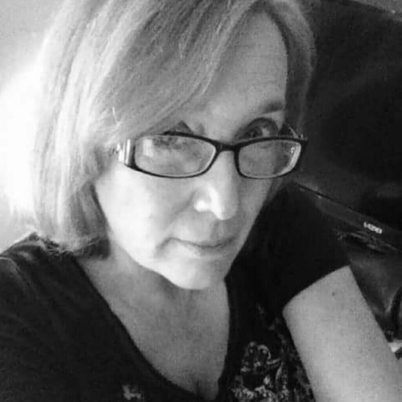 Meet your Posher, Leann - Picture 1 of 1