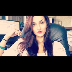 Meet your Posher, Lauren